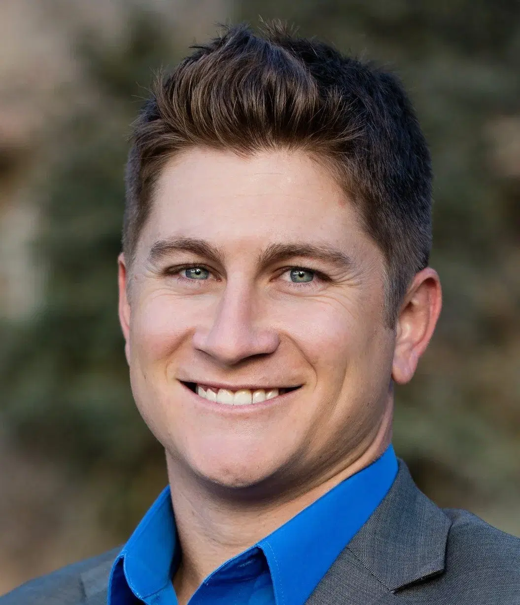 Brandon Mills headshot